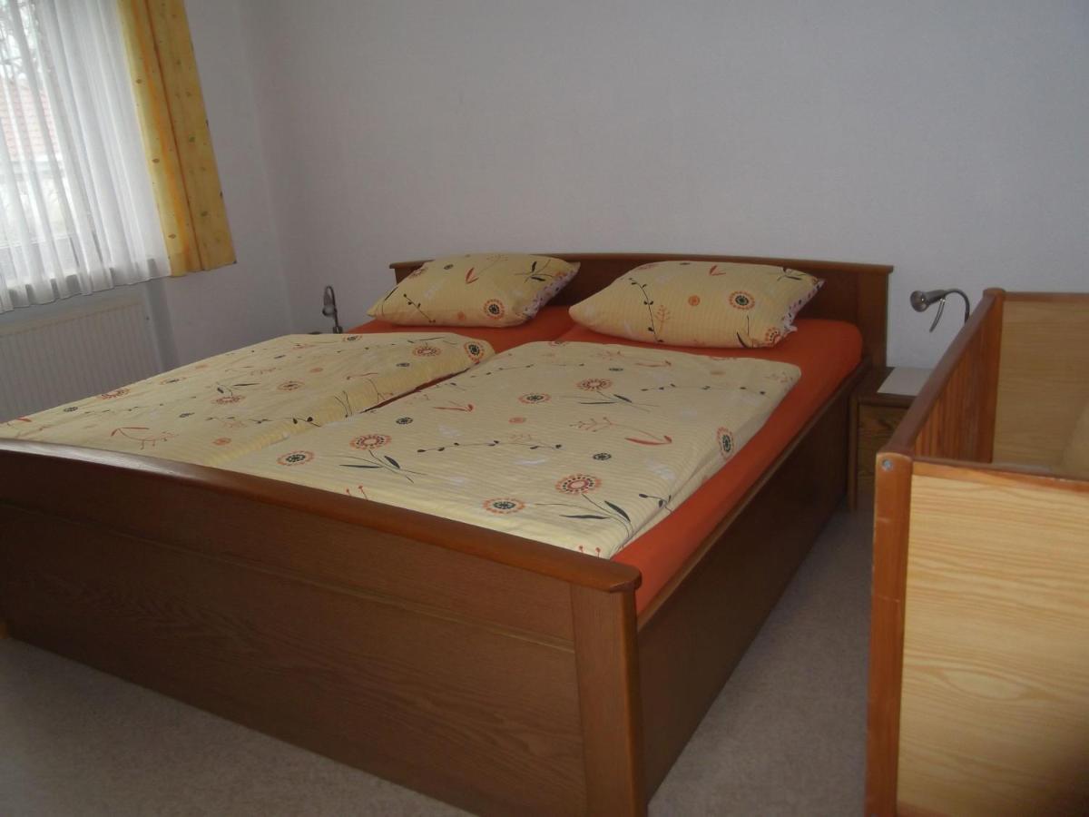 Ferienhaus Und Ferienwohnung Knappstein 莫内西 外观 照片